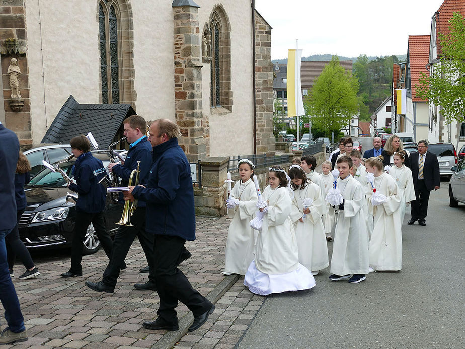 Feier der 1. Heiligen Kommunion in Sankt Crescentius (Foto: Karl-Franz Thiede)